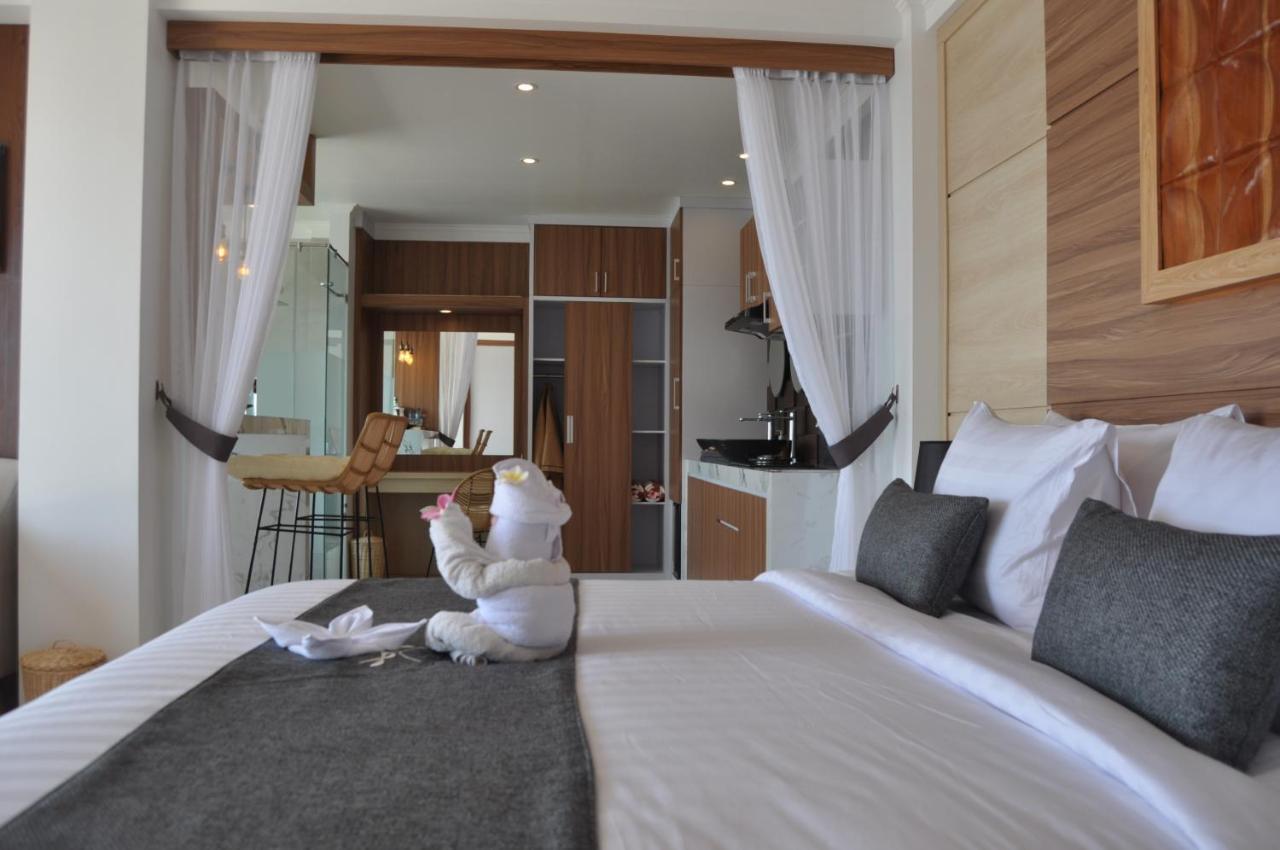 Suite Ocean Blue Batununggul 外观 照片