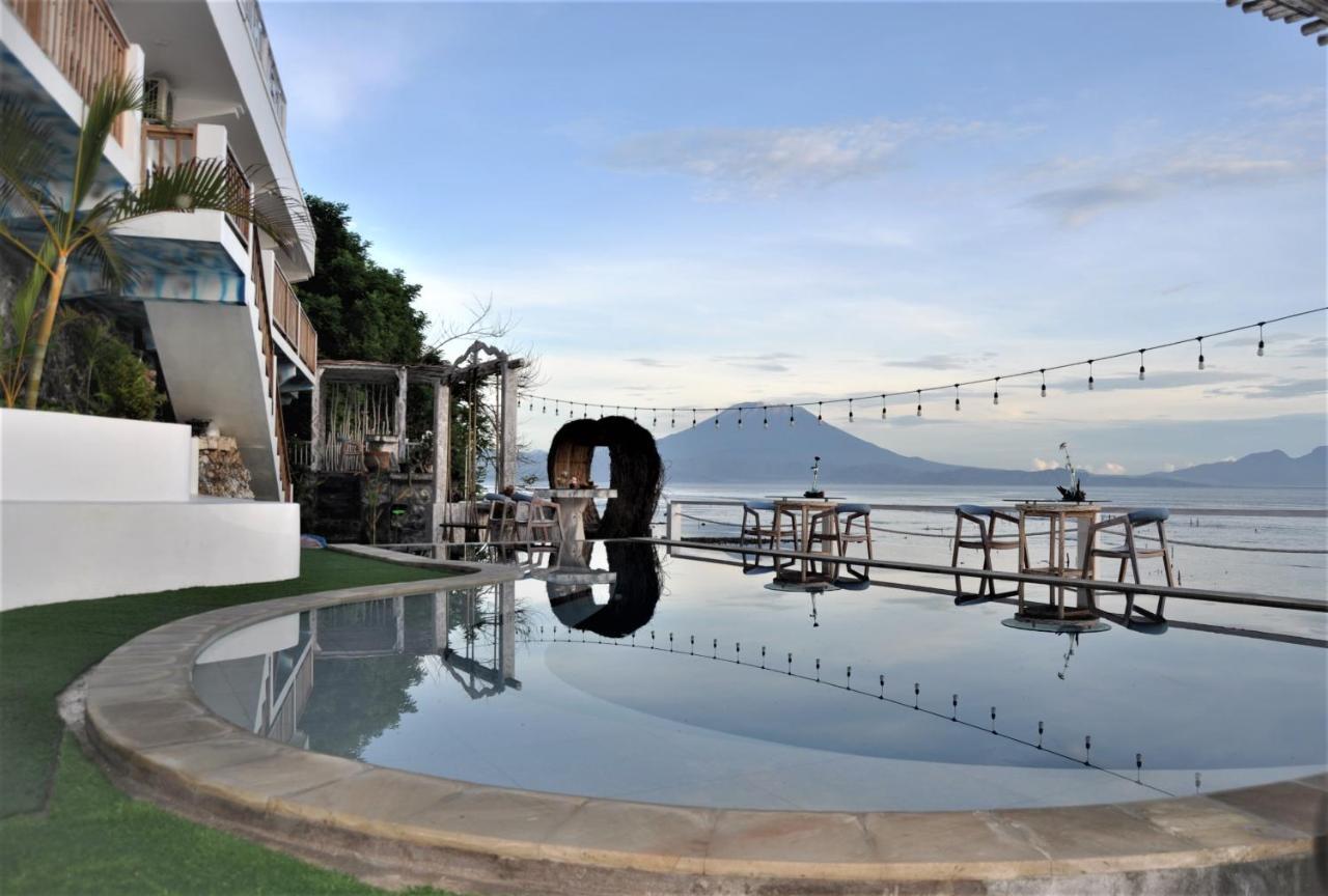 Suite Ocean Blue Batununggul 外观 照片