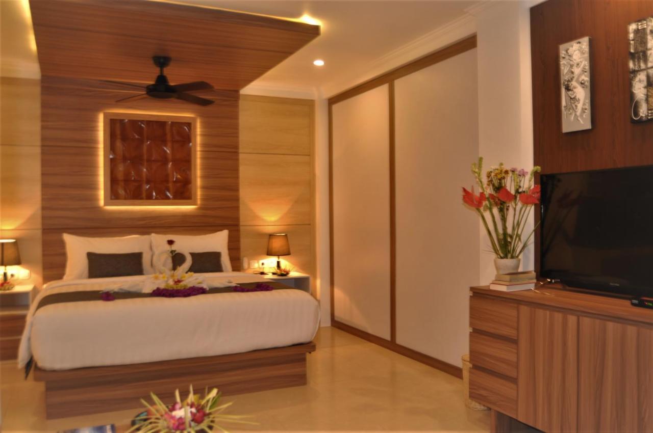 Suite Ocean Blue Batununggul 外观 照片