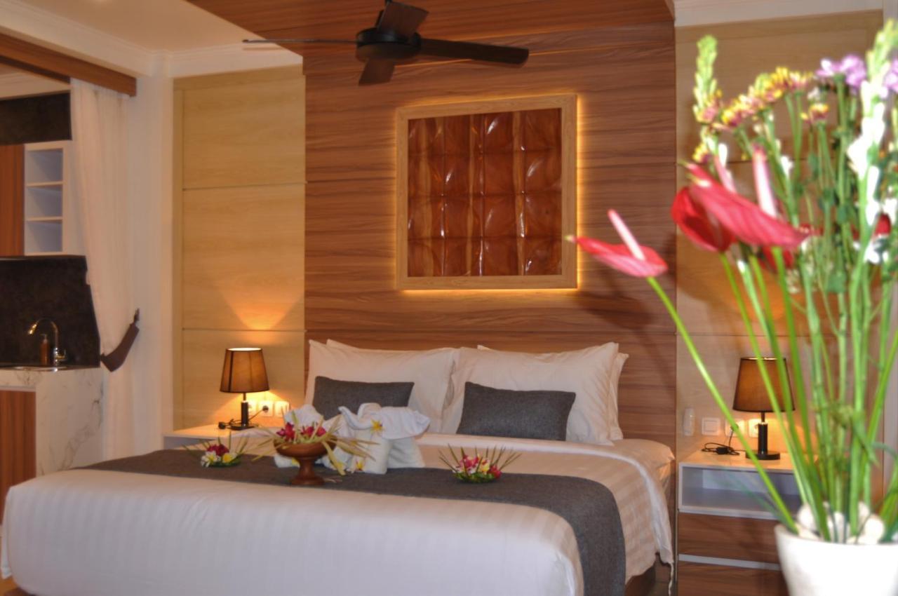 Suite Ocean Blue Batununggul 外观 照片