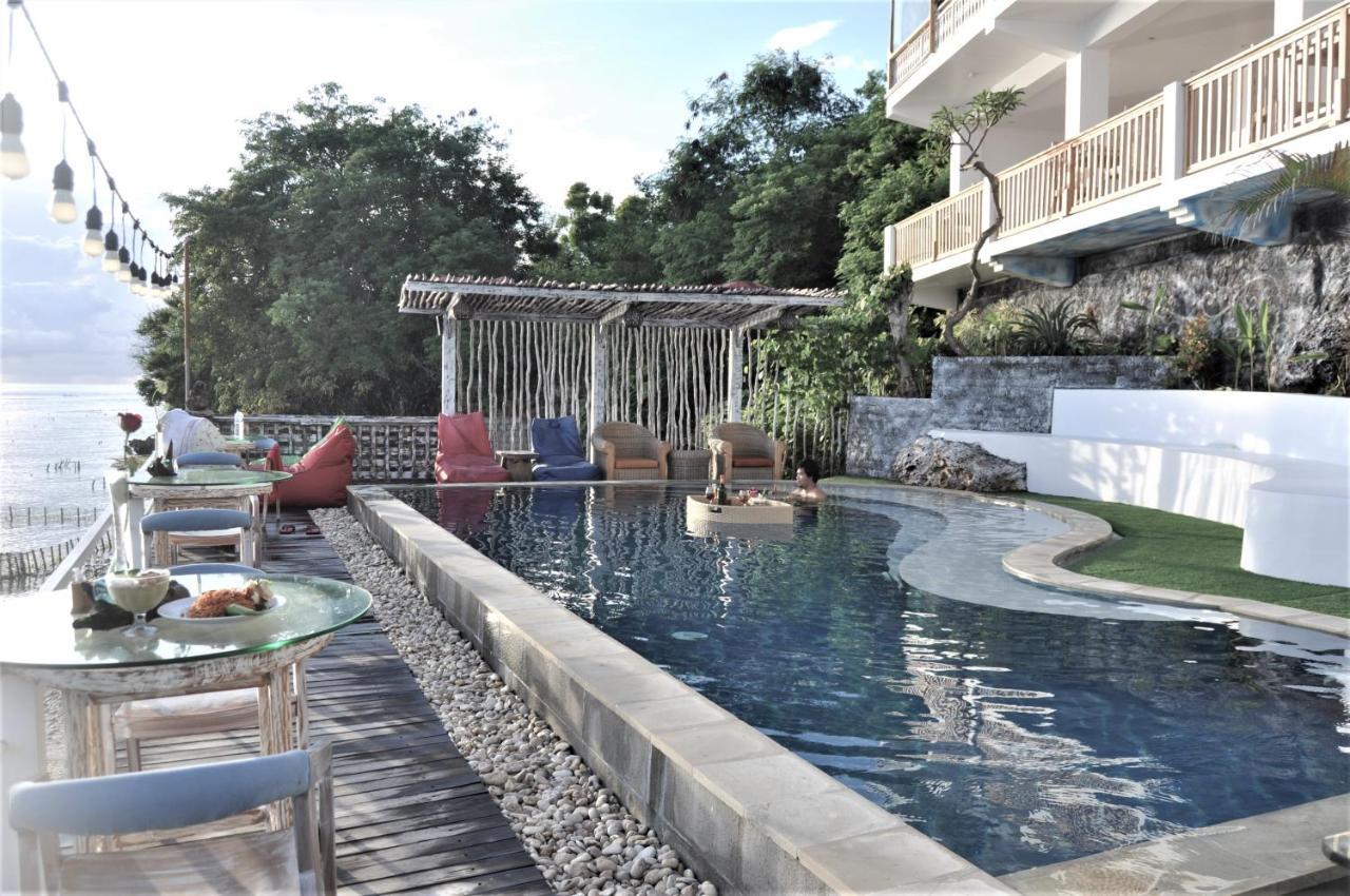 Suite Ocean Blue Batununggul 外观 照片