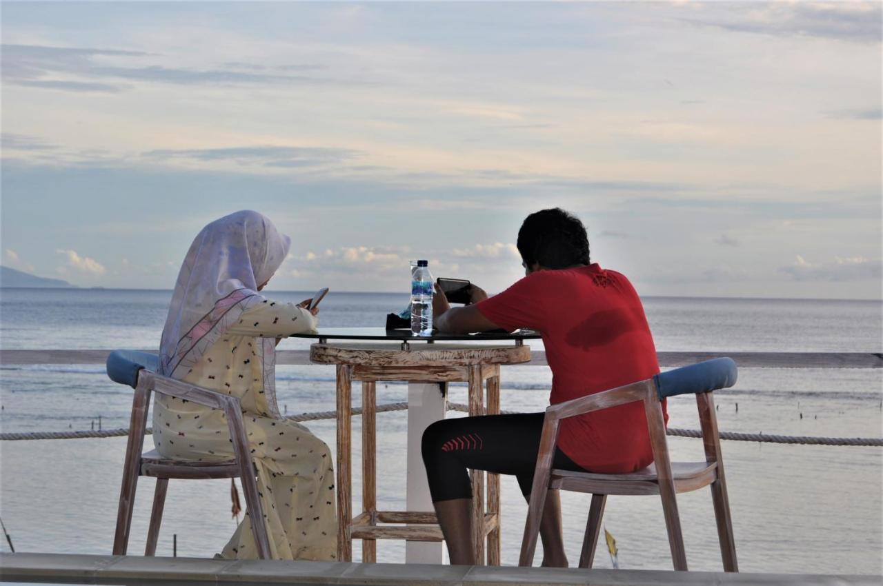 Suite Ocean Blue Batununggul 外观 照片