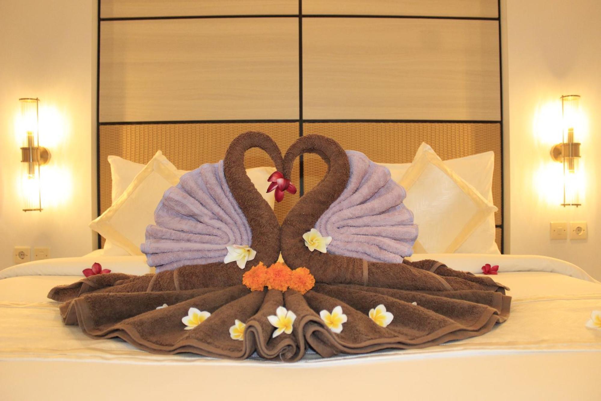 Suite Ocean Blue Batununggul 外观 照片